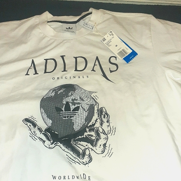 Adidas T-shirt - Picture 1 of 3